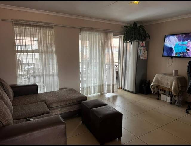 2 BEDROOM APARTMENT FOR SALE IN VAN DYK PARK